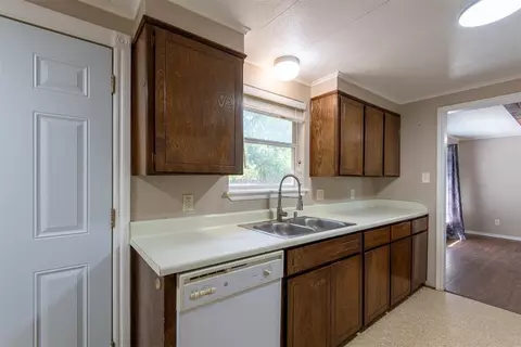 4213 N Shadybrook Dr, Midwest City, OK 73110