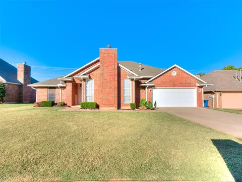317 Albany Dr, Edmond, OK 73003