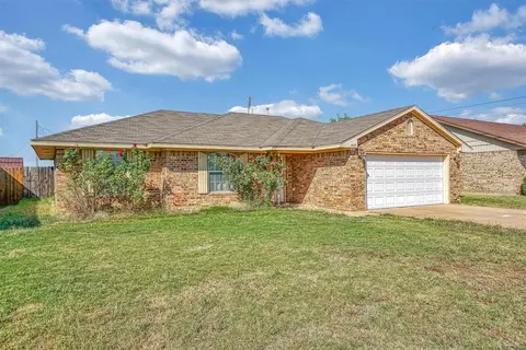 1809 Comet St, Altus, OK 73521