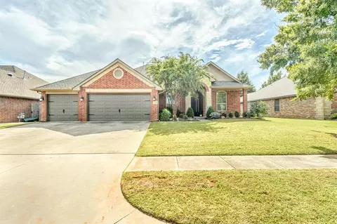 216 Ness Dr, Norman, OK 73069