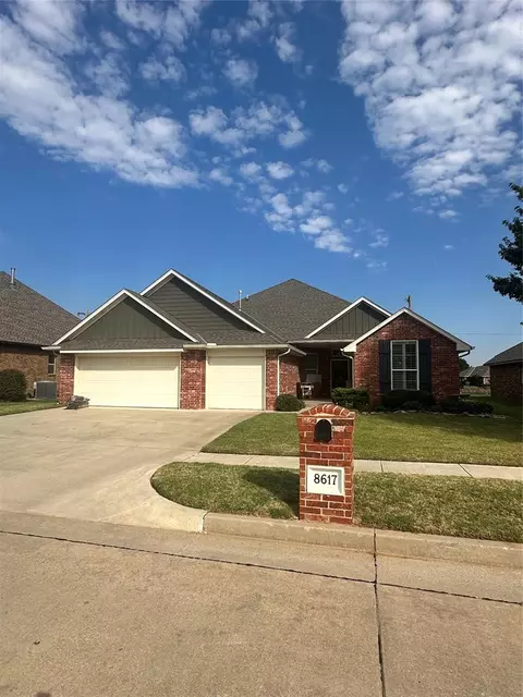 8617 NW 70th St, Oklahoma City, OK 73132