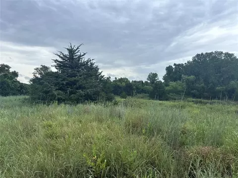 n n 2750 road, Minco, OK 73059