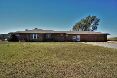 9062 County Road 2535, Hinton, OK 73047