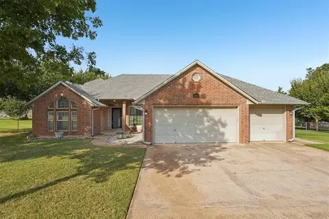 10921 Turkey Run Dr, Edmond, OK 73025