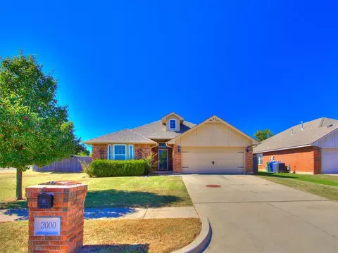 2000 Pelham Dr, Norman, OK 73071