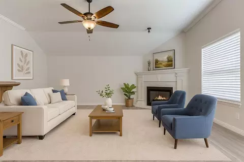 Living - 2000 Pelham Dr, Norman, OK 73071 photo 2 of 4