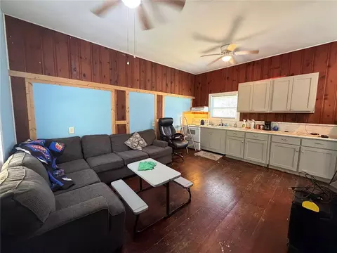 Living - 333033 E 1065 Rd, Mcloud, OK 74851 photo 1 of 3