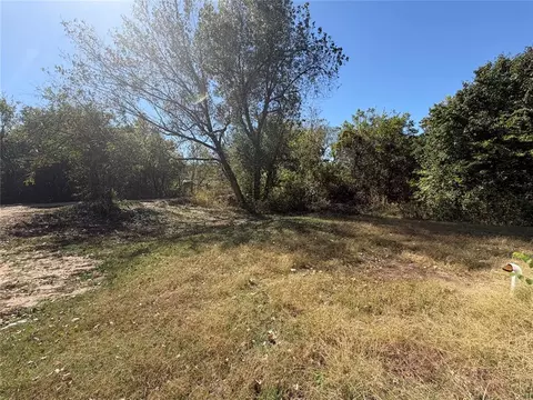 Exterior - 333033 E 1065 Rd, Mcloud, OK 74851 photo 1 of 2
