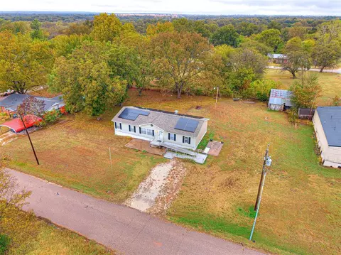 312 E 5th St, Wanette, OK 74878