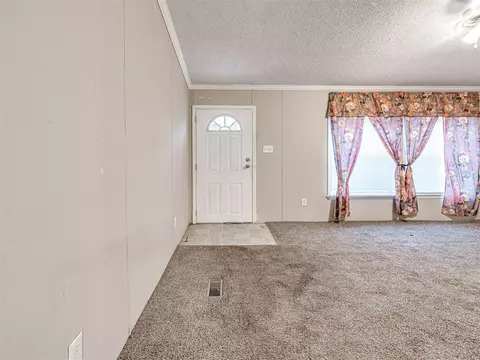 Entry Way - 312 E 5th St, Wanette, OK 74878 photo 1 of 2
