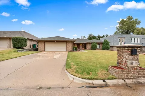 11521 Carriage Dr, Yukon, OK 73099