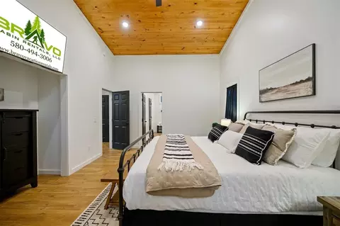 Bedroom - 62 Sharp Holly Trl, Broken Bow, OK 74728 photo 3 of 6