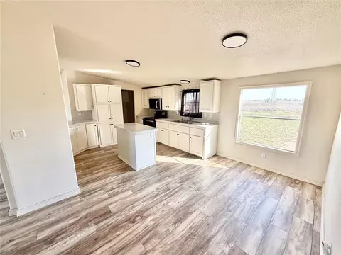 500 E 7th St, Blair, OK 73526