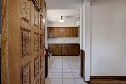Entry Way - 4808 N Willow Ave, Bethany, OK 73008 photo 1 of 2
