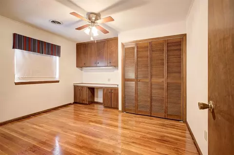 Bedroom - 4808 N Willow Ave, Bethany, OK 73008 photo 4 of 6