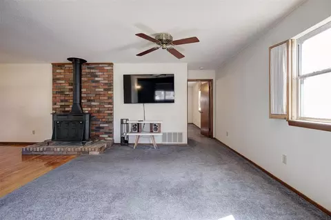 Living - 4808 N Willow Ave, Bethany, OK 73008 photo 5 of 7
