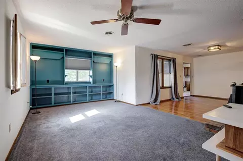 Living - 4808 N Willow Ave, Bethany, OK 73008 photo 6 of 7