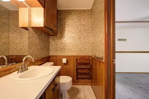 Bath - 4808 N Willow Ave, Bethany, OK 73008 photo 6 of 7