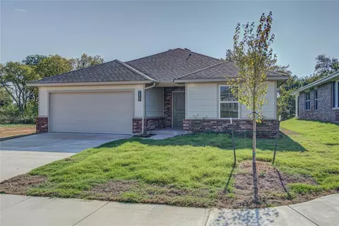 2809 Scissortail Blvd, Chickasha, OK 73018
