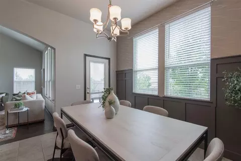 Dining - 15905 Tall Grass Dr, Moore, OK 73170 photo 2 of 3