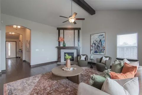 Living - 15905 Tall Grass Dr, Moore, OK 73170 photo 8 of 8