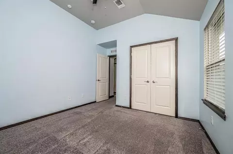 Bedroom - 15905 Tall Grass Dr, Moore, OK 73170 photo 4 of 5