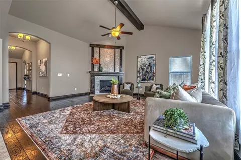 Living - 15905 Tall Grass Dr, Moore, OK 73170 photo 5 of 8