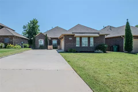 12037 Ashford Dr, Yukon, OK 73099