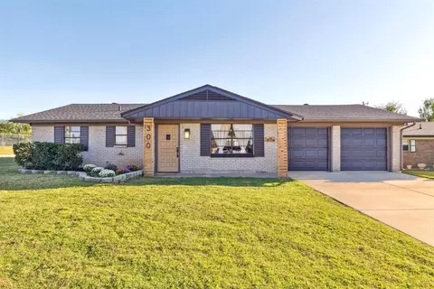 300 Willow Pl, Yukon, OK 73099