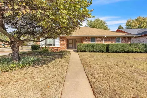 2321 Pinon Pl, Edmond, OK 73013
