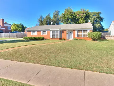 804 S 12th St, Chickasha, OK 73018