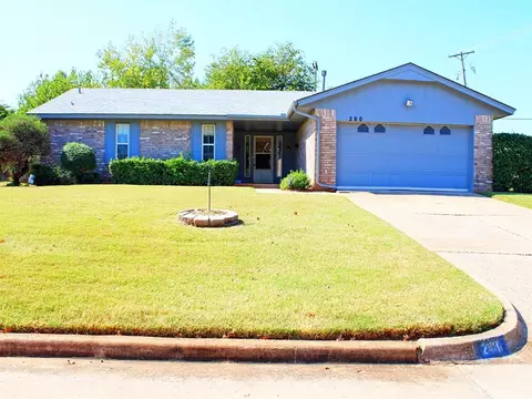 200 NE 61st St, Oklahoma City, OK 73105