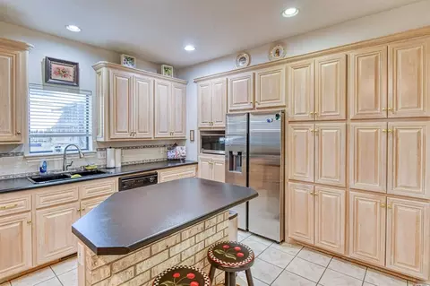 3617 Hampton Ct, Norman, OK 73072