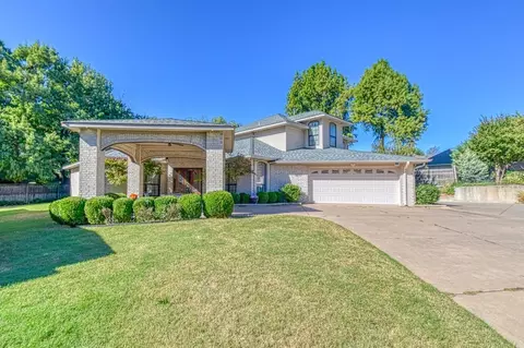 Exterior - 3617 Hampton Ct, Norman, OK 73072 photo 6 of 11