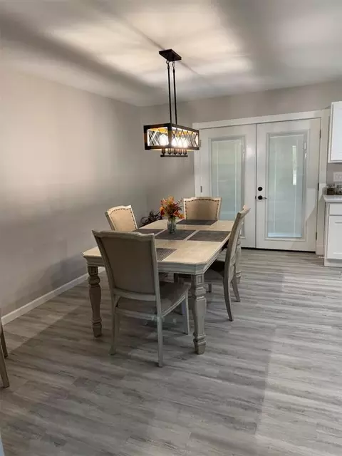 Dining - 22526 E 1070 Rd, Clinton, OK 73601 photo 1 of 1