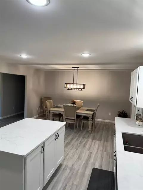 Kitchen - 22526 E 1070 Rd, Clinton, OK 73601 photo 2 of 5
