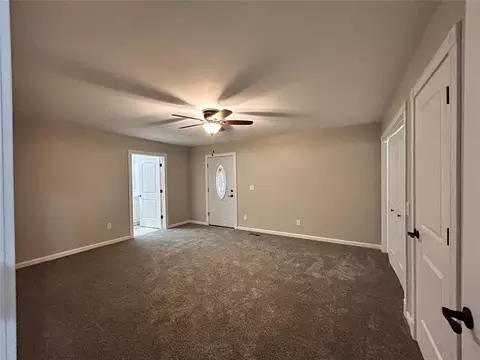 Living - 22526 E 1070 Rd, Clinton, OK 73601 photo 4 of 4