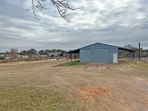 Exterior - 22526 E 1070 Rd, Clinton, OK 73601 photo 6 of 6
