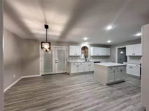 Kitchen - 22526 E 1070 Rd, Clinton, OK 73601 photo 5 of 5