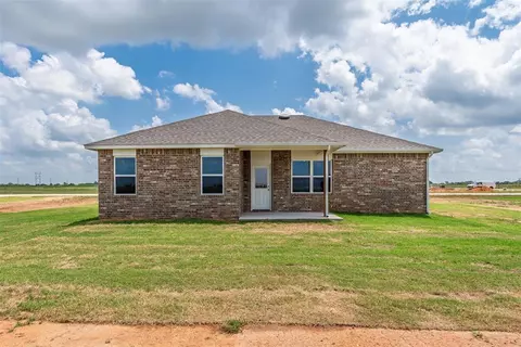 Exterior - 1014 Prairie Dr, Tuttle, OK 73089 photo 6 of 7