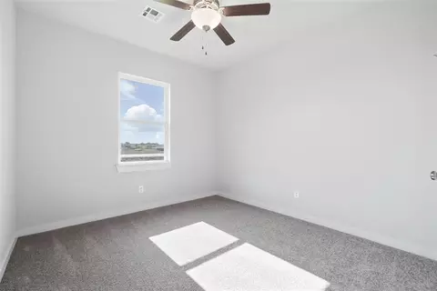 Bedroom - 1014 Prairie Dr, Tuttle, OK 73089 photo 7 of 8