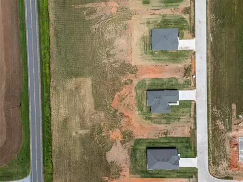 View/Area - 1014 Prairie Dr, Tuttle, OK 73089 photo 6 of 6