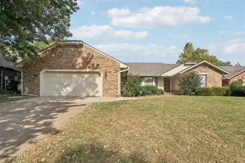 1401 Harding Ave, Edmond, OK 73013