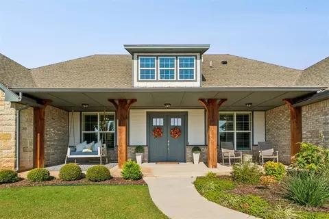 Exterior - 3205 Caleb Ct, Moore, OK 73165 photo 4 of 9