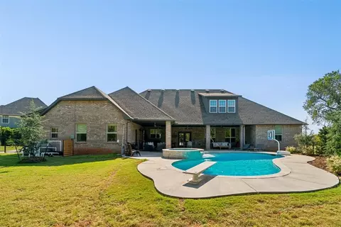 Exterior - 3205 Caleb Ct, Moore, OK 73165 photo 9 of 9