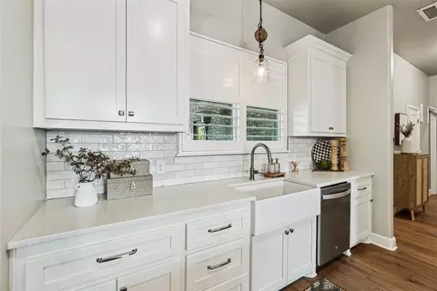 Kitchen - 3205 Caleb Ct, Moore, OK 73165 photo 2 of 5