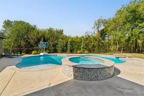 Exterior - 3205 Caleb Ct, Moore, OK 73165 photo 7 of 9