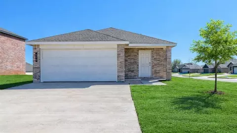 500 St Charles Pl, Newcastle, OK 73065
