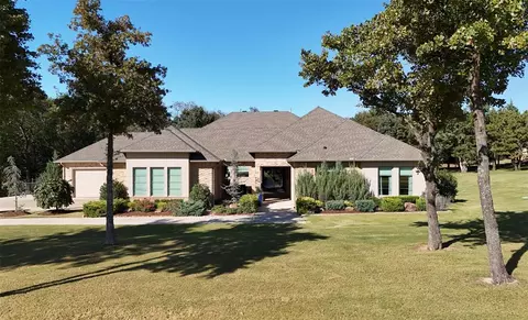 4401 Corridor Dr, Edmond, OK 73034