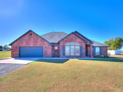 817 N Country Club Rd, Newcastle, OK 73065